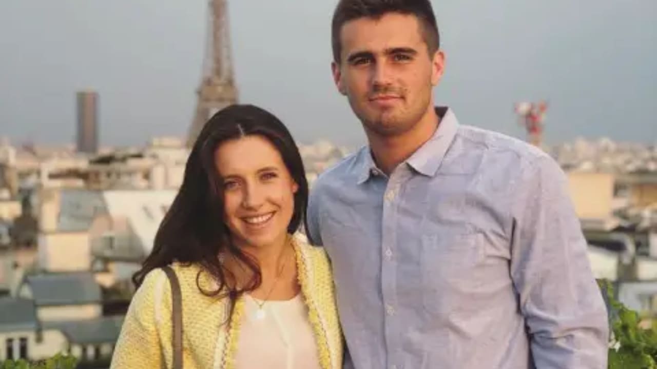 Albane Valenzuel’s boyfriend's name is Benjamin Hallock