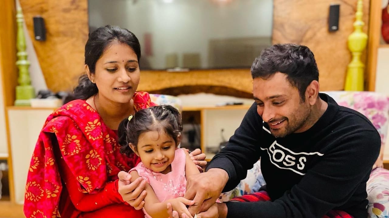 Ambati Rayudu wife Vidya