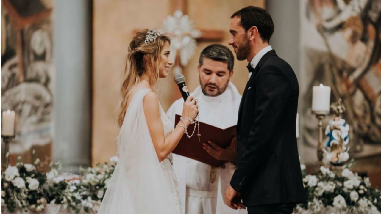 Godin's wedding in photos - Atletico Madrid captain Diego Godin married Sofia... MARCA English
