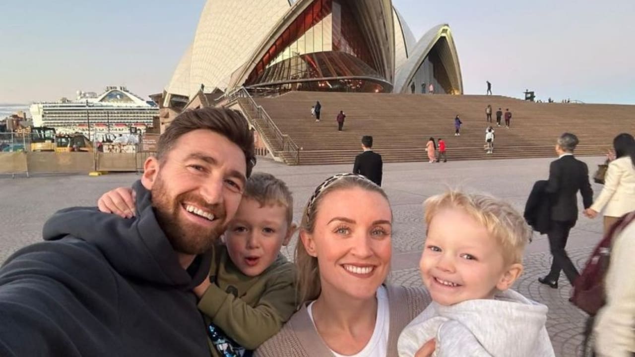 Richard Gleeson's lovely wife is Laura