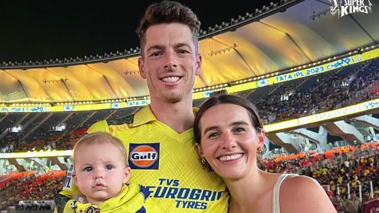 Mitchell Santner wife Caitlin Dodunski