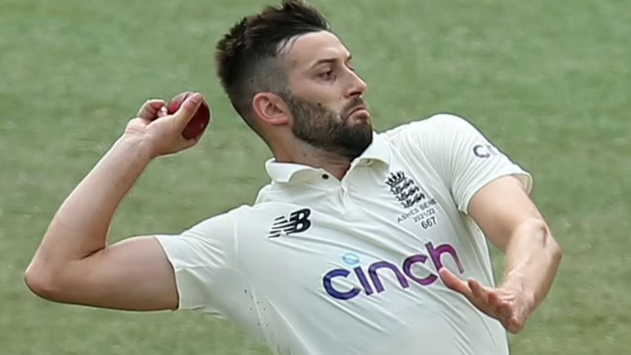 Mark Wood's Biography