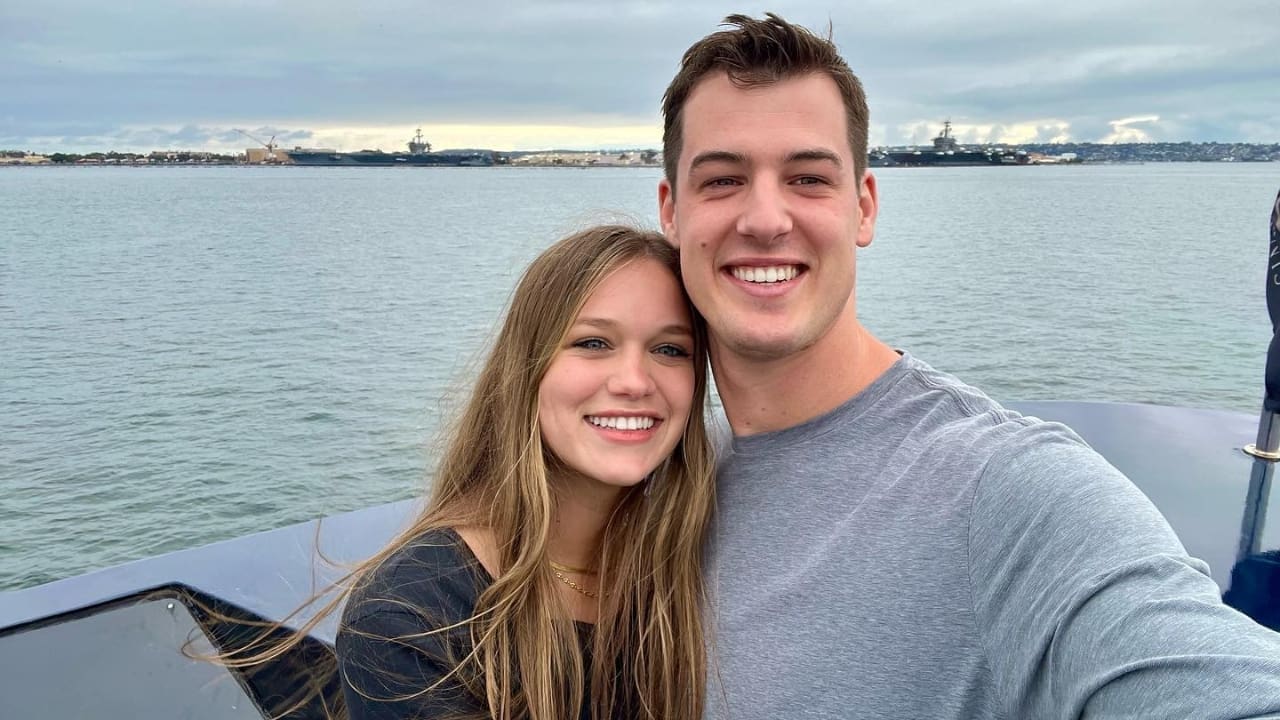 Tanner McKee wife Lauren