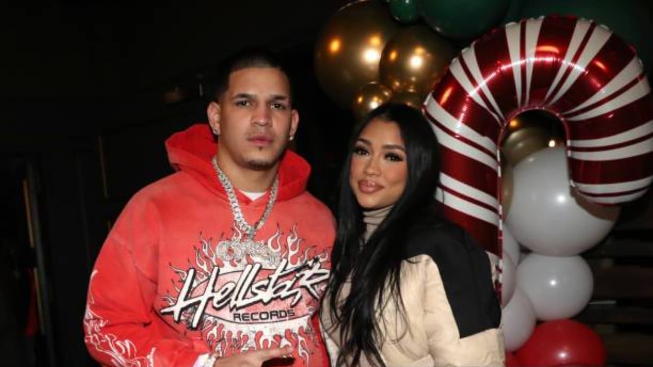 Edgar Berlanga is in a relationship with Genesis Calderon