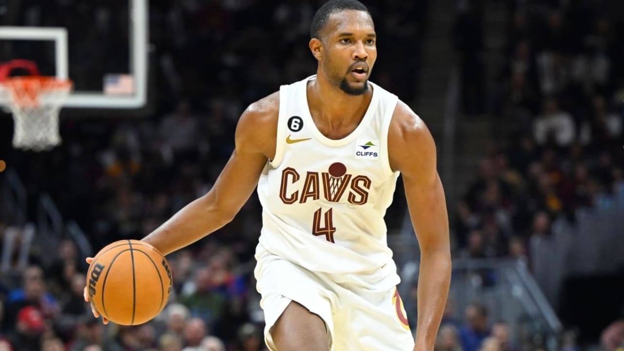 Evan Mobley Biography