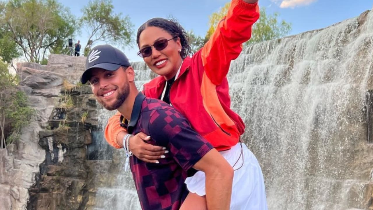 Stephen Curry with his wife Ayesha Curry
