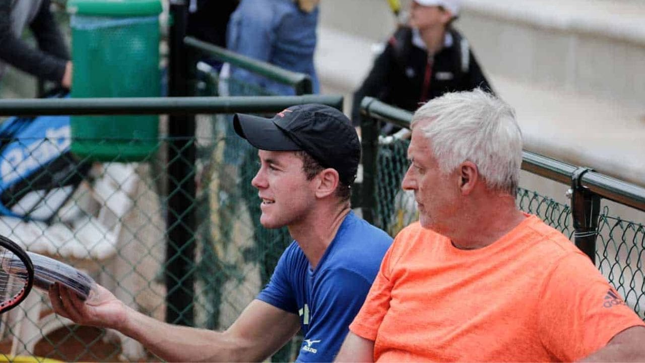 Dominik Koepfer Boigraphy