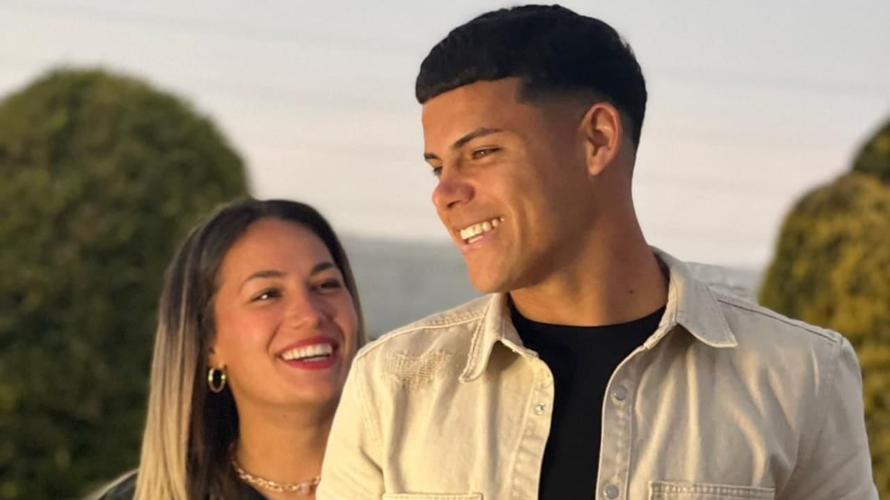 Maximiliano Araujo girlfriend Leina Gomez