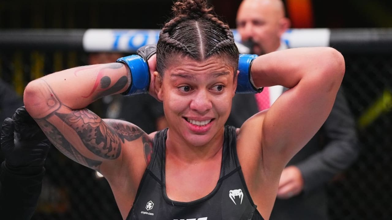 Mayra Bueno Silva Biography