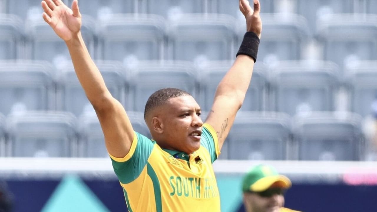 Ottneil Baartman Biography