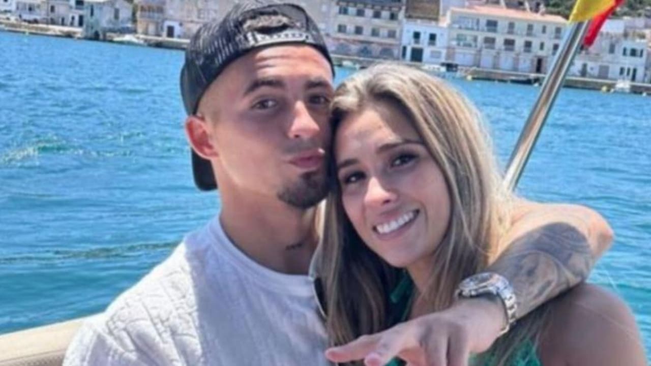 Yeremy girlfriend is Elena Adsuara