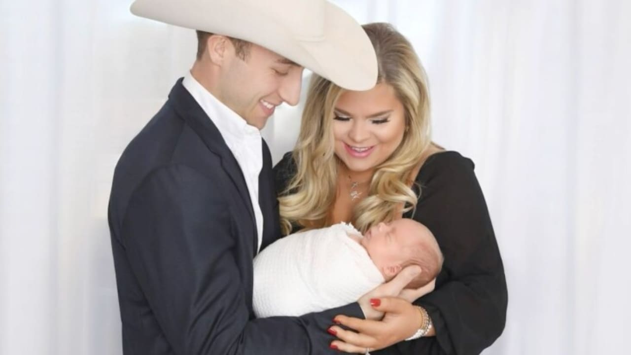 Sage Steele Kimzey Net Worth in 2026: Career Earnings and Stats Sage Steele Kimzey With His Wife and Child