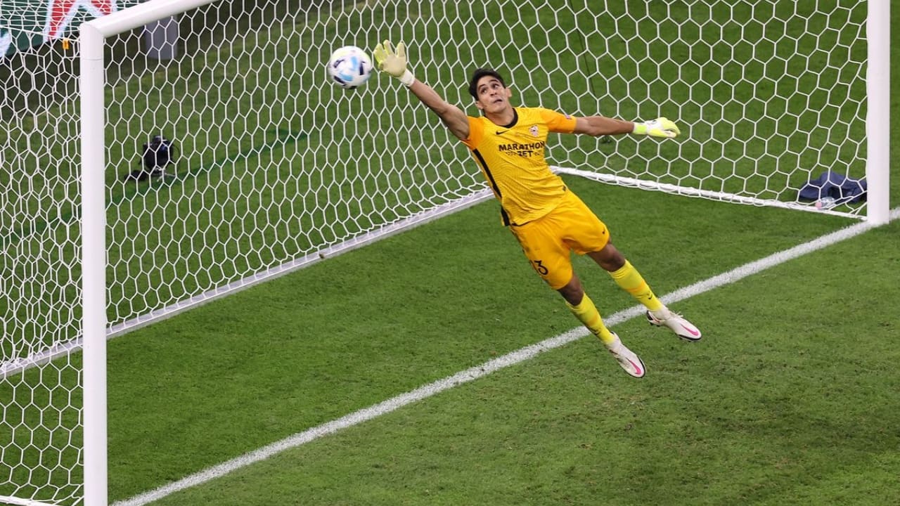 Yassine Bounou Biography