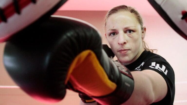 Sarah Kaufman Net Worth Details