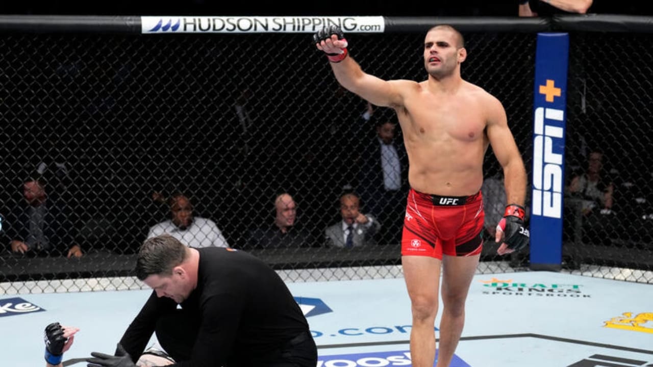 Andre Fialho Biography