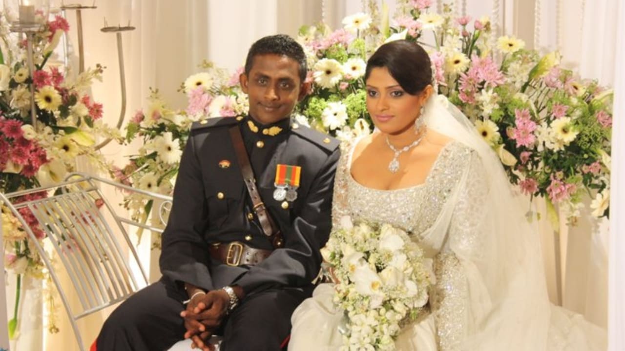 Ajantha Mendis with his wife Yoshini Mendis