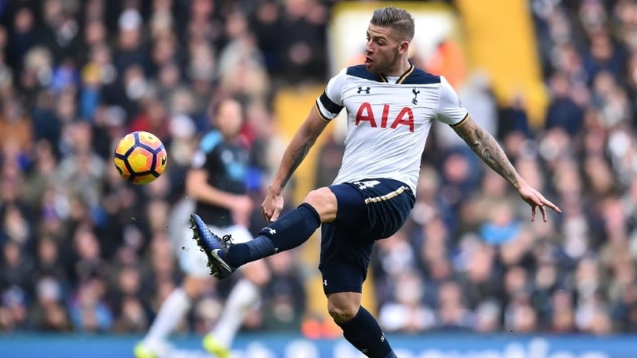Viv Alderweireld Biography