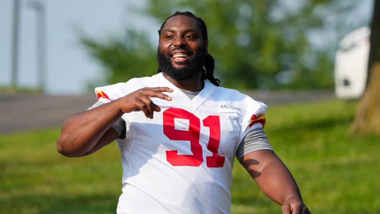 Derrick Nnadi Net Worth in 2026: Contract, Salary, Career Earnings Derrick Nnadi Biography