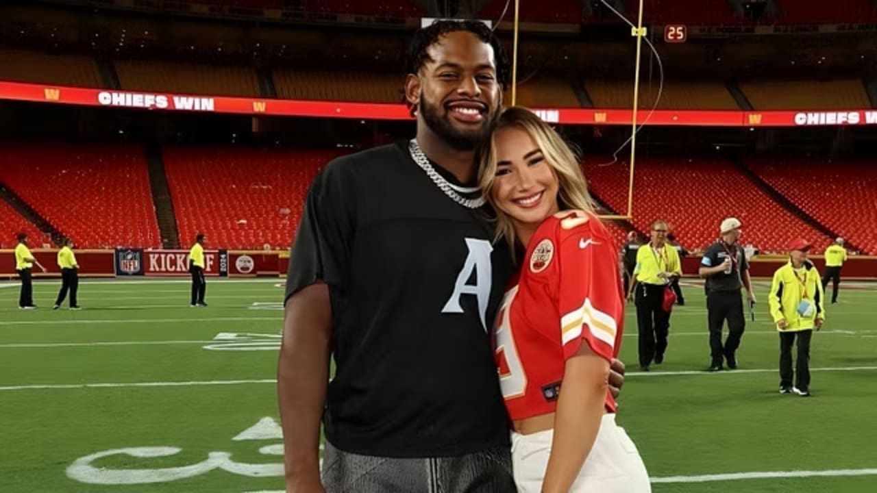 JuJu Smith-Schuster with his Wife Laura Kruk