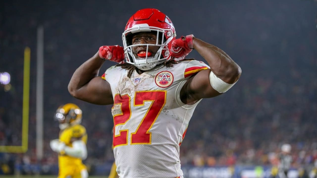 Kareem Hunt Net Worth in 2026: Contract, Salary, Career Earnings Kareem Hunt Biography