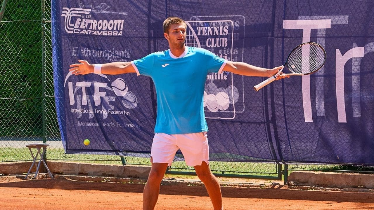 Oleksandr-Ovcharenko-Biography