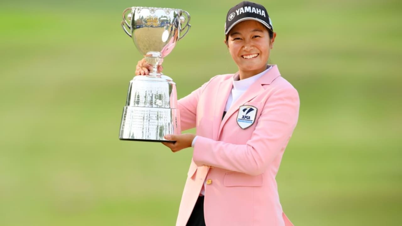 Sakura Koiwai Biography