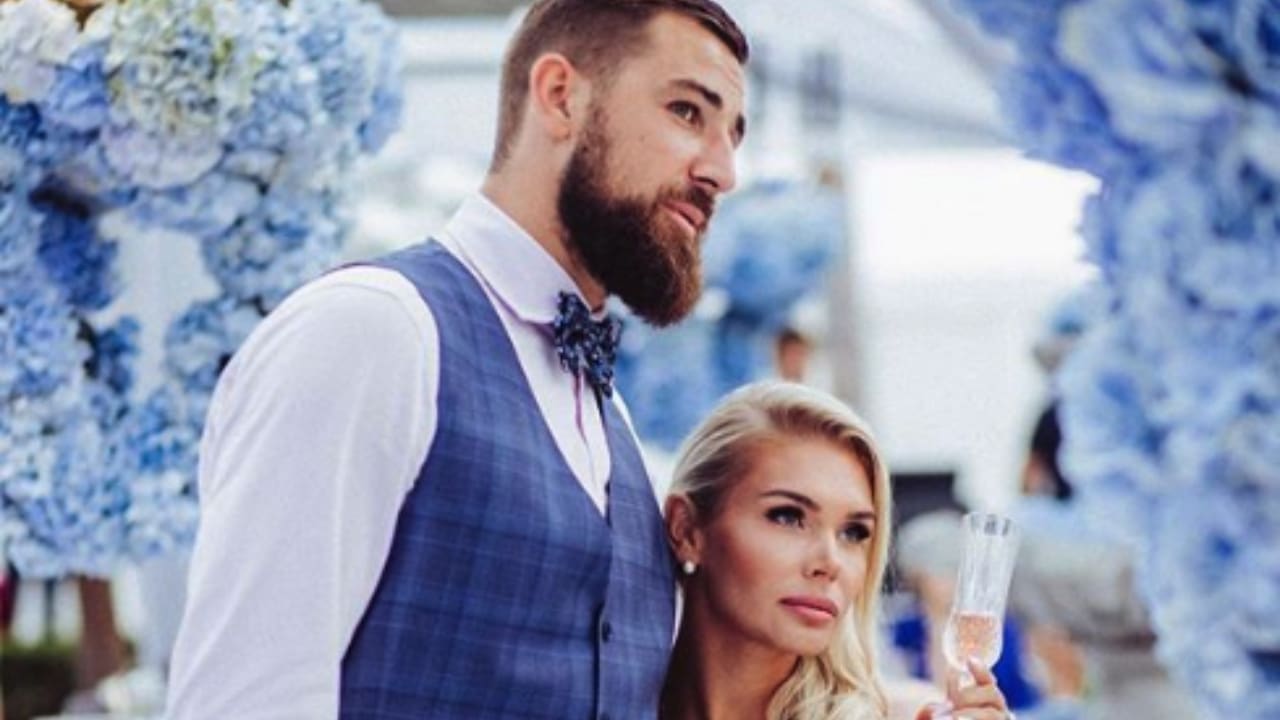 Jonas Valanciunas his wife Egle Valanciuniene