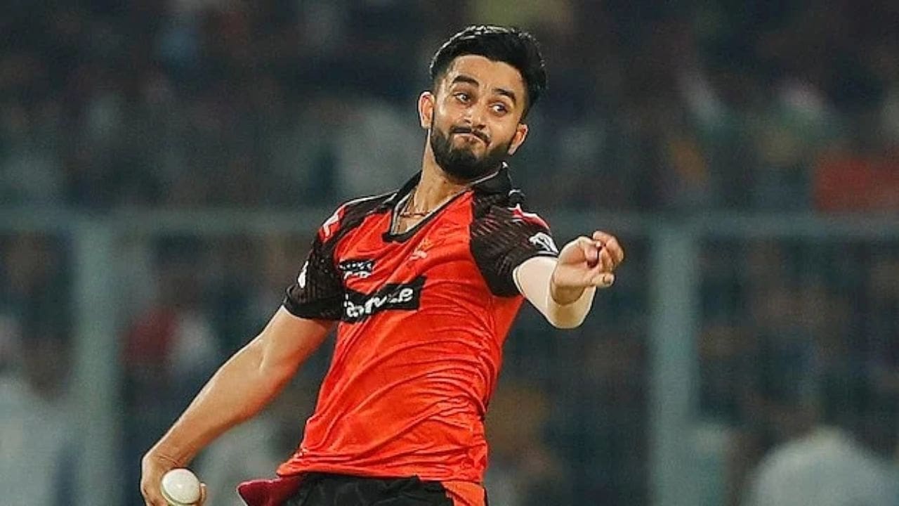 Mayank Markande's Net Worth Details Mayank Markande's Net Worth Details