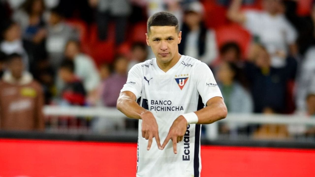 Álex Arce's Net Worth Details